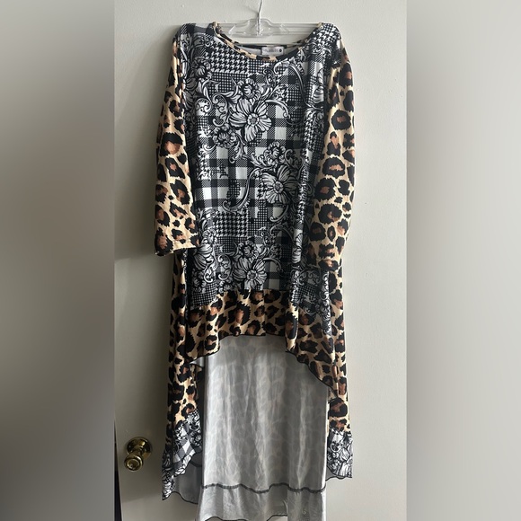 Leopard and Black Patterned Women's Blouse - Picture 1 of 3